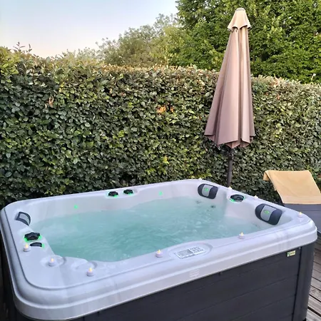 Le D'adelaide Son Jacuzzi Prive 아파트