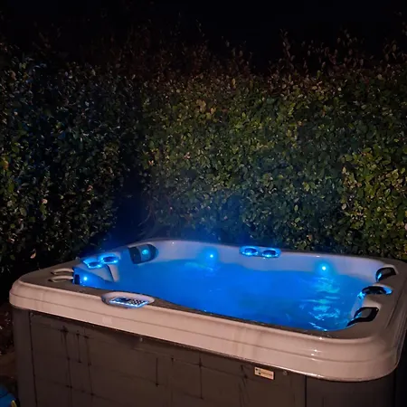 Lägenhet Le D'adelaide Son Jacuzzi Prive Andillac