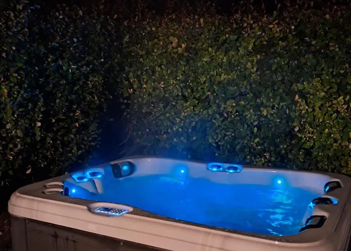 شقة Le D'adelaide Son Jacuzzi Prive Andillac